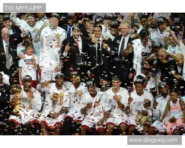 2013年NBA总决赛第六场热火对阵马刺的经典对决回顾与精彩瞬间解析